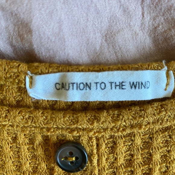 Crop top - Picture 2 of 2